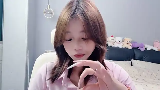 Lilababy00 online show from 06-07-26, 12:10