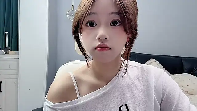 Lilababy00 online show from 06-10-26, 05:41