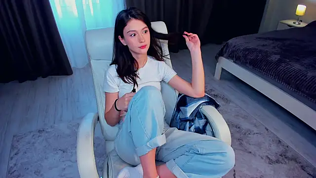 Snapshot of LibbieSchworm chatting on 04-11-26, 07:45 LibbieSchworm online show from 04-11-26, 07:45