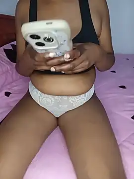 MsCutie online show from 04-10-26, 09:22