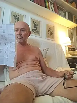 Snapshot of Rubicon_man chatting on 06-16-26, 01:00 Rubicon man online show from 06-16-26, 01:00