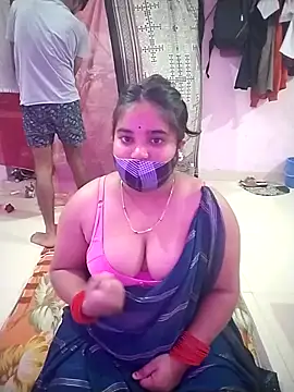 Snapshot of SEXY-COUPLE23 chatting on 04-08-26, 04:52 SEXY-COUPLE23 online show from 04-08-26, 04:52