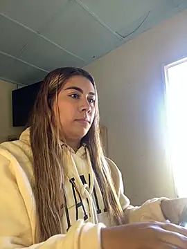 Snapshot of _BellaSmith_ chatting on 07-06-26, 03:03 BellaSmith online show from 07-06-26, 03:03