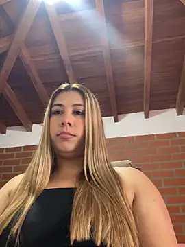 Snapshot of _BellaSmith_ chatting on 06-18-26, 11:59 BellaSmith online show from 06-18-26, 11:59