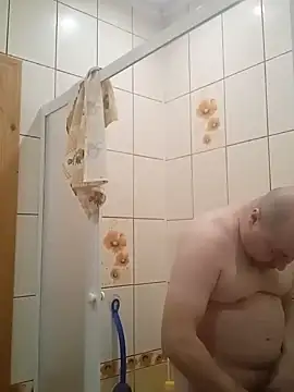 Snapshot of Luceriusbigass chatting on 02-11-25, 06:01 Luceriusbigass online show from 02-11-25, 06:01