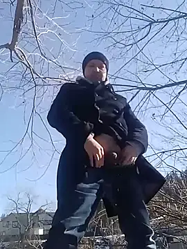 Snapshot of Luceriusbigass chatting on 02-11-25, 11:20 Luceriusbigass online show from 02-11-25, 11:20