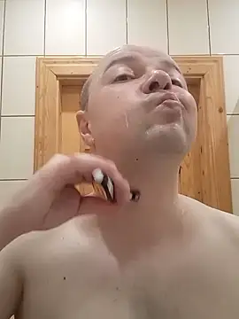 Snapshot of Luceriusbigass chatting on 02-25-25, 11:26 Luceriusbigass online show from 02-25-25, 11:26