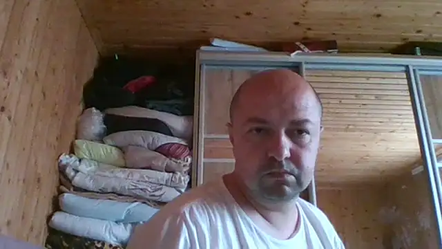 Snapshot of Luceriusbigass chatting on 05-29-26, 02:45 Luceriusbigass online show from 05-29-26, 02:45