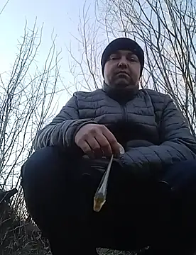 Snapshot of Luceriusbigass chatting on 03-04-25, 03:15 Luceriusbigass online show from 03-04-25, 03:15