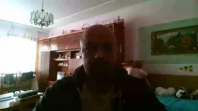 Snapshot of Luceriusbigass chatting on 09-27-25, 02:56 Luceriusbigass online show from 09-27-25, 02:56