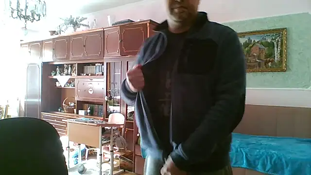 Snapshot of Luceriusbigass chatting on 02-23-25, 12:16 Luceriusbigass online show from 02-23-25, 12:16