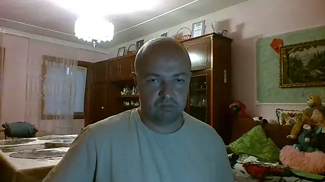Snapshot of Luceriusbigass chatting on 07-01-26, 06:41 Luceriusbigass online show from 07-01-26, 06:41