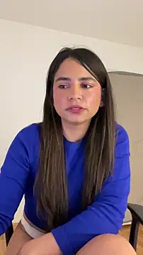 Snapshot of holaRosa chatting on 04-26-26, 11:46 holaRosa online show from 04-26-26, 11:46