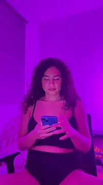 Snapshot of holaRosa chatting on 05-26-26, 11:03 holaRosa online show from 05-26-26, 11:03