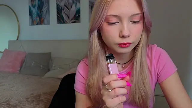 vielleee online show from 04-18-26, 01:19