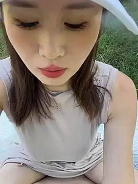 Snapshot of qin205205 chatting on 07-14-26, 02:00 qin205205 online show from 07-14-26, 02:00