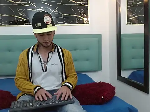 Snapshot of PowerLustX chatting on 05-13-26, 04:41 PowerLustX online show from 05-13-26, 04:41