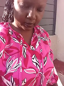 Snapshot of YourWifeyLily chatting on 04-11-26, 01:59 YourWifeyLily online show from 04-11-26, 01:59