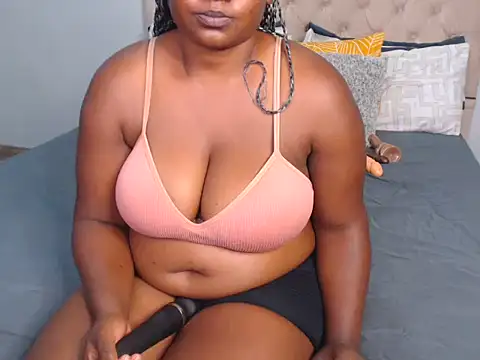 Snapshot of YourWifeyLily chatting on 04-10-26, 11:45 YourWifeyLily online show from 04-10-26, 11:45