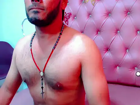 Snapshot of THIAGO_PLEASURE chatting on 04-09-26, 03:18 THIAGO PLEASURE online show from 04-09-26, 03:18