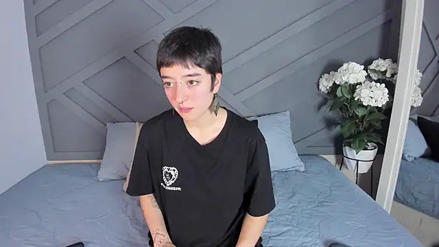 Snapshot of Atheena__ chatting on 07-13-26, 12:37 Atheena online show from 07-13-26, 12:37