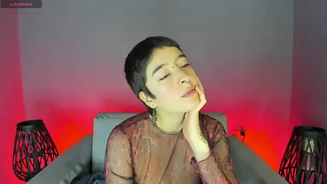 Snapshot of Atheena__ chatting on 06-20-26, 12:32 Atheena online show from 06-20-26, 12:32