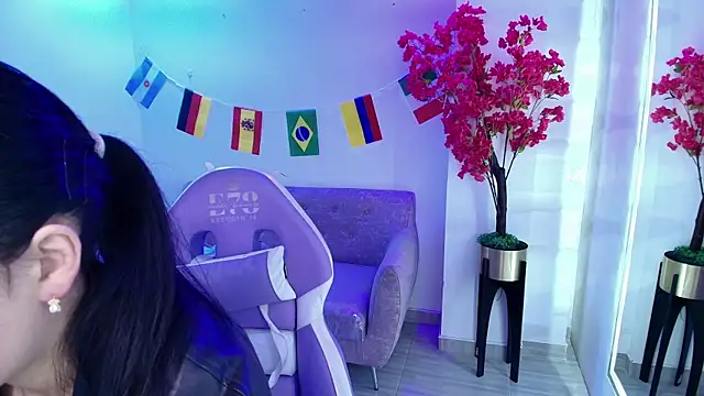 Rainy doll online show from 06-17-26, 11:53