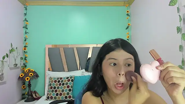 Sophie Copers online show from 07-15-26, 08:38