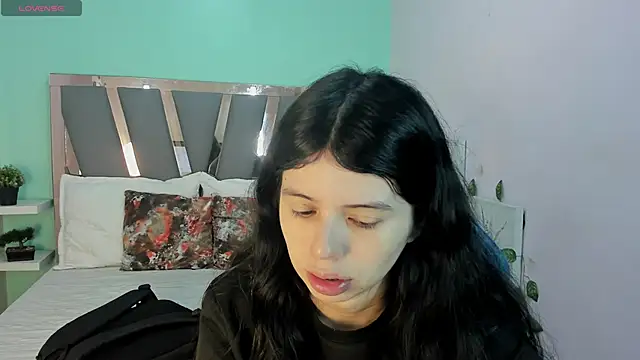 Sophie Copers online show from 06-16-26, 02:17