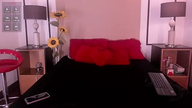 NatashaLuxy online show from 07-16-26, 07:44