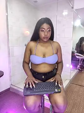 NatashaLuxy online show from 05-06-26, 08:02