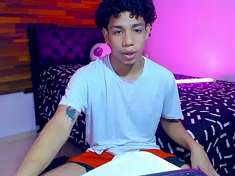 aarom  online show from 04-14-26, 01:10