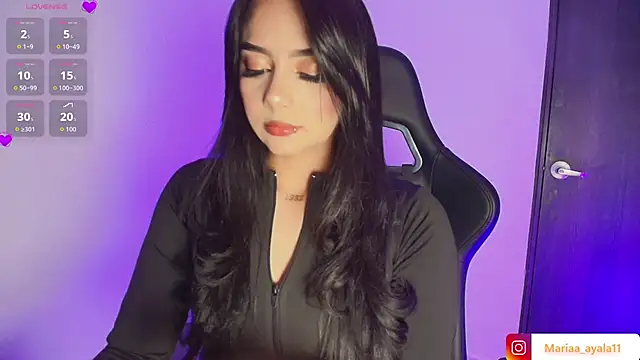 Snapshot of Megan_jacksonn_ chatting on 06-18-26, 01:15 Megan jacksonn online show from 06-18-26, 01:15
