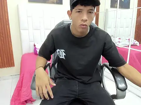 Alexander villa  online show from 04-08-26, 10:11