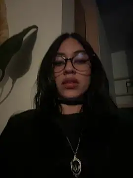 Snapshot of Kattze_ chatting on 07-08-26, 02:03 Kattze online show from 07-08-26, 02:03