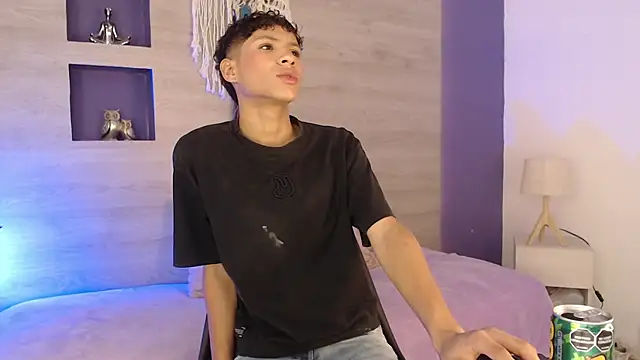 Velvet An online show from 05-02-26, 03:34