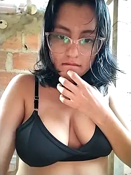 Snapshot of sienna_elara chatting on 05-03-26, 10:53 sienna elara online show from 05-03-26, 10:53