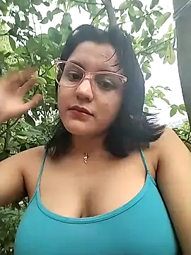 Snapshot of sienna_elara chatting on 04-13-26, 11:03 sienna elara online show from 04-13-26, 11:03