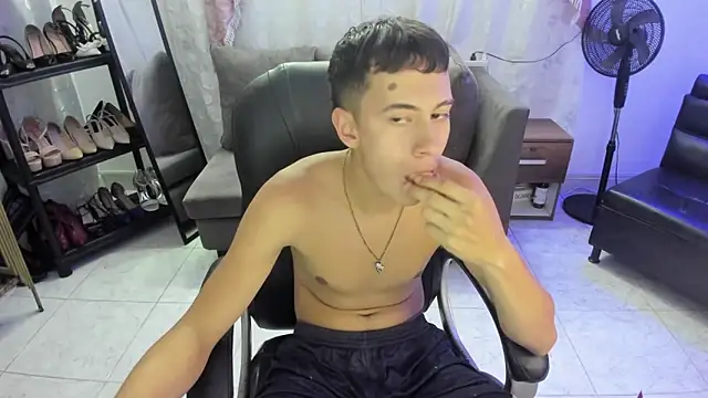 Snapshot of Jereth_Boy chatting on 05-18-26, 11:09 Jereth Boy online show from 05-18-26, 11:09
