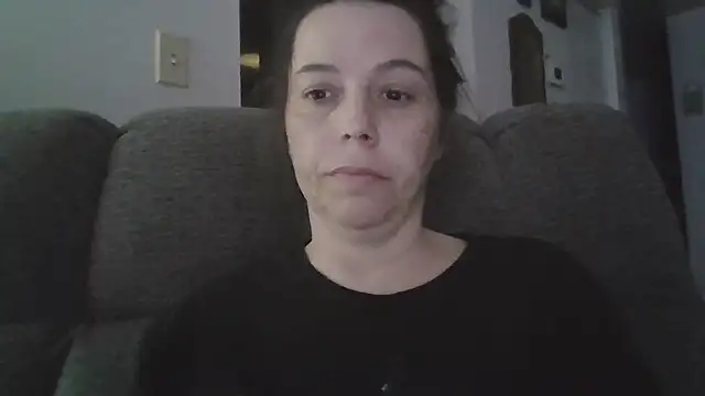 lily1982 online show from 05-04-26, 03:54