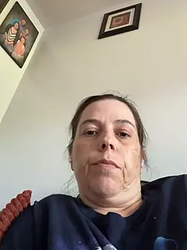 lily1982 online show from 06-11-26, 09:56