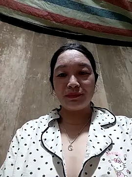 vanlucky2 online show from 05-18-26, 02:33