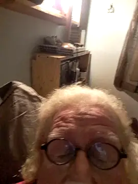 ChrisMtl83 online show from 04-14-26, 05:45