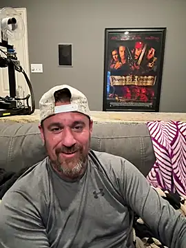 Snapshot of Farrahanddaddy chatting on 07-19-26, 02:53 Farrahanddaddy online show from 07-19-26, 02:53