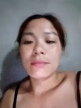 Snapshot of mia0033 chatting on 04-28-26, 02:32 mia0033 online show from 04-28-26, 02:32
