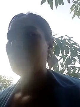 Snapshot of mia0033 chatting on 05-16-26, 10:36 mia0033 online show from 05-16-26, 10:36