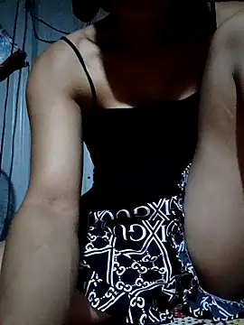 Snapshot of mia0033 chatting on 07-04-26, 02:10 mia0033 online show from 07-04-26, 02:10