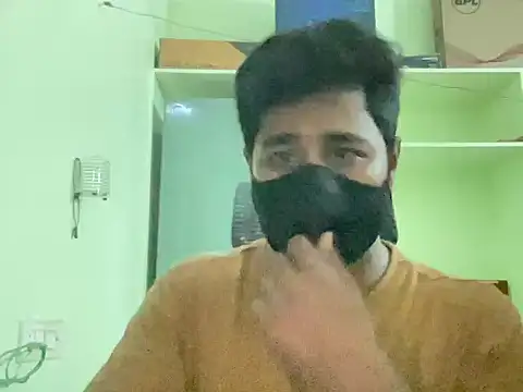 Snapshot of Mee_Baadshah chatting on 04-10-26, 03:30 Mee Baadshah online show from 04-10-26, 03:30