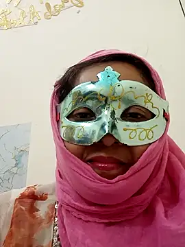 Charming-Cherry online show from 04-14-26, 09:20