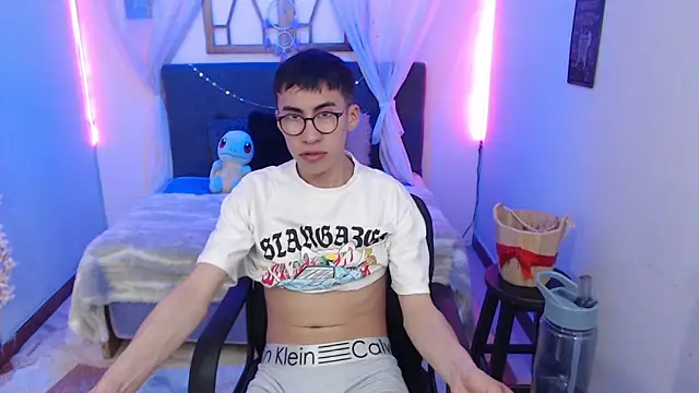 Snapshot of Andy_Norton chatting on 04-14-26, 04:28 Andy Norton online show from 04-14-26, 04:28